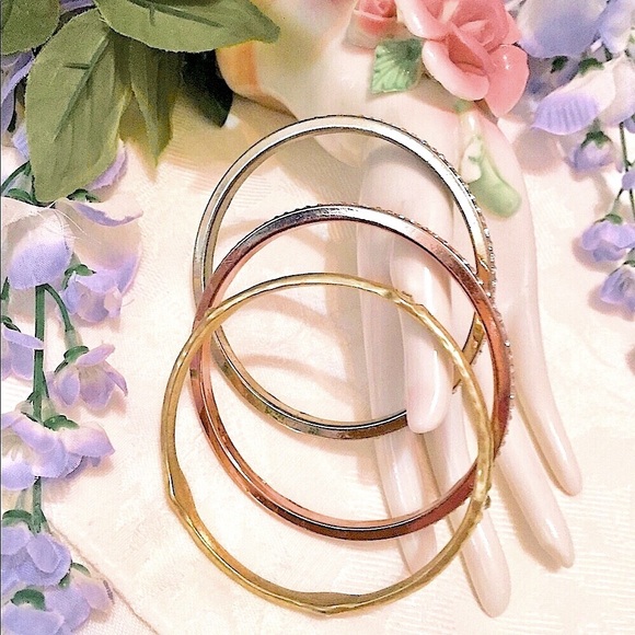 ⭐️NWOT (3) Express Rhinestone Bangles (OS)⭐️ - Picture 3 of 7